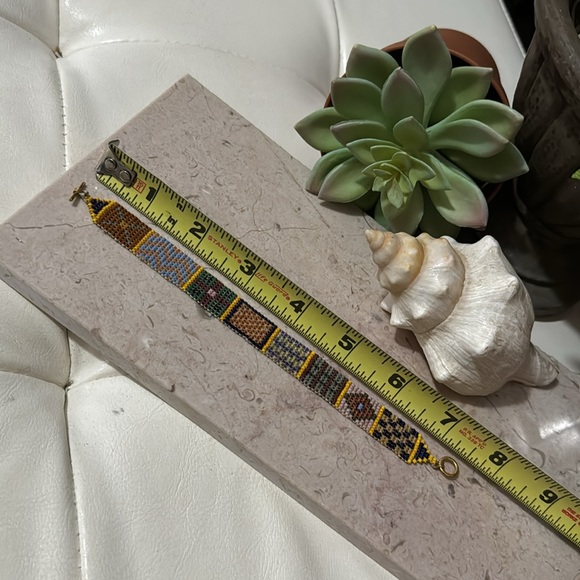 New Handmade Beaded Bracelet-Seed Beads in a Quilt Pattern-Gold Tone Closure - Picture 10 of 16